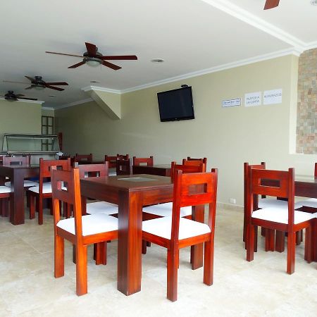Hotel Marvento Suites Салинас Екстериор снимка