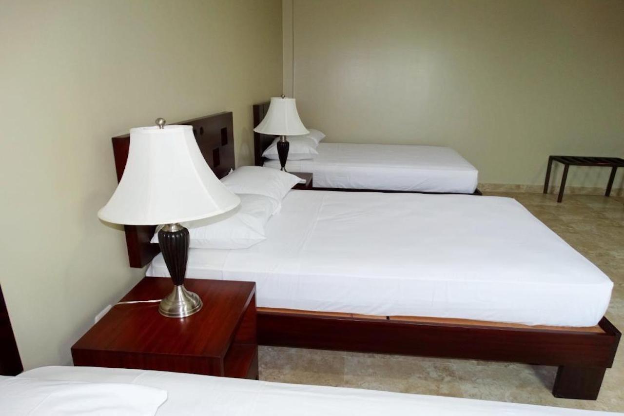 Hotel Marvento Suites Салинас Екстериор снимка