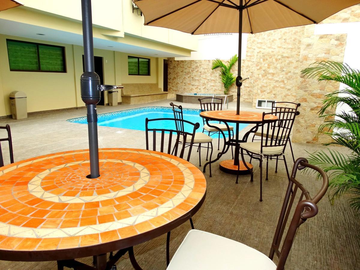 Hotel Marvento Suites Салинас Екстериор снимка